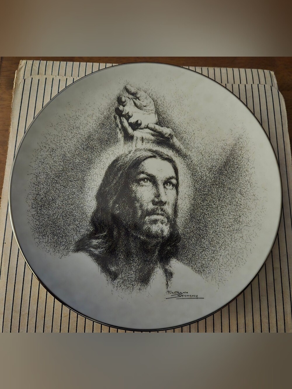 Decorative Collectors Plate. Portraits Of Christ